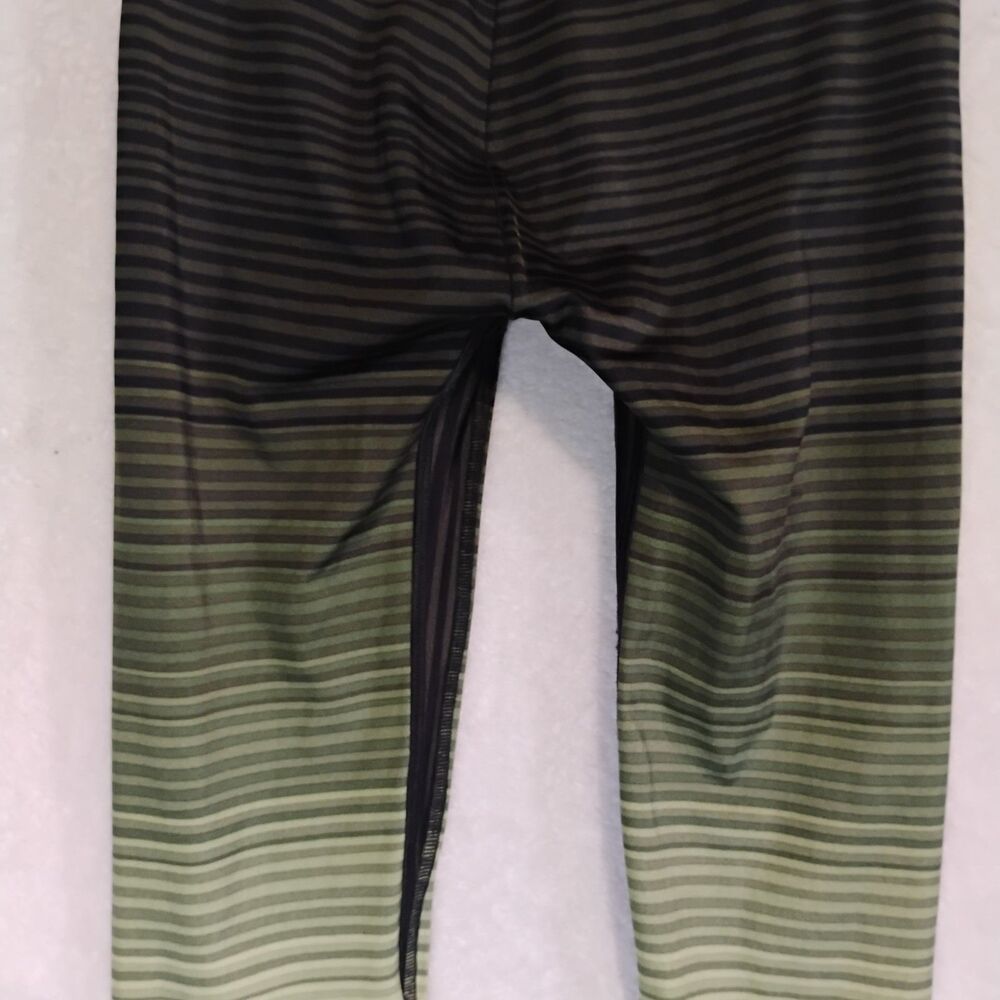 K-DEER Will Stripe Capri Leggings Large Micro Striped Olive Green High Waist Gym - Picture 15 of 16